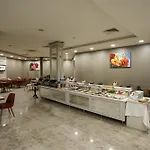 艾纳吉澳特尔酒店 3*