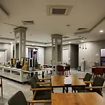 酒店 艾纳吉澳特尔酒店 3*