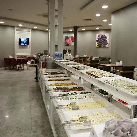 艾纳吉澳特尔酒店